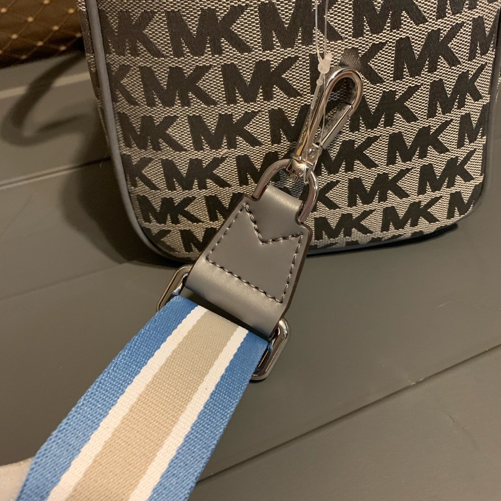 Michael Kors Bedford Bag & Wallet over - Picture 3 of 8